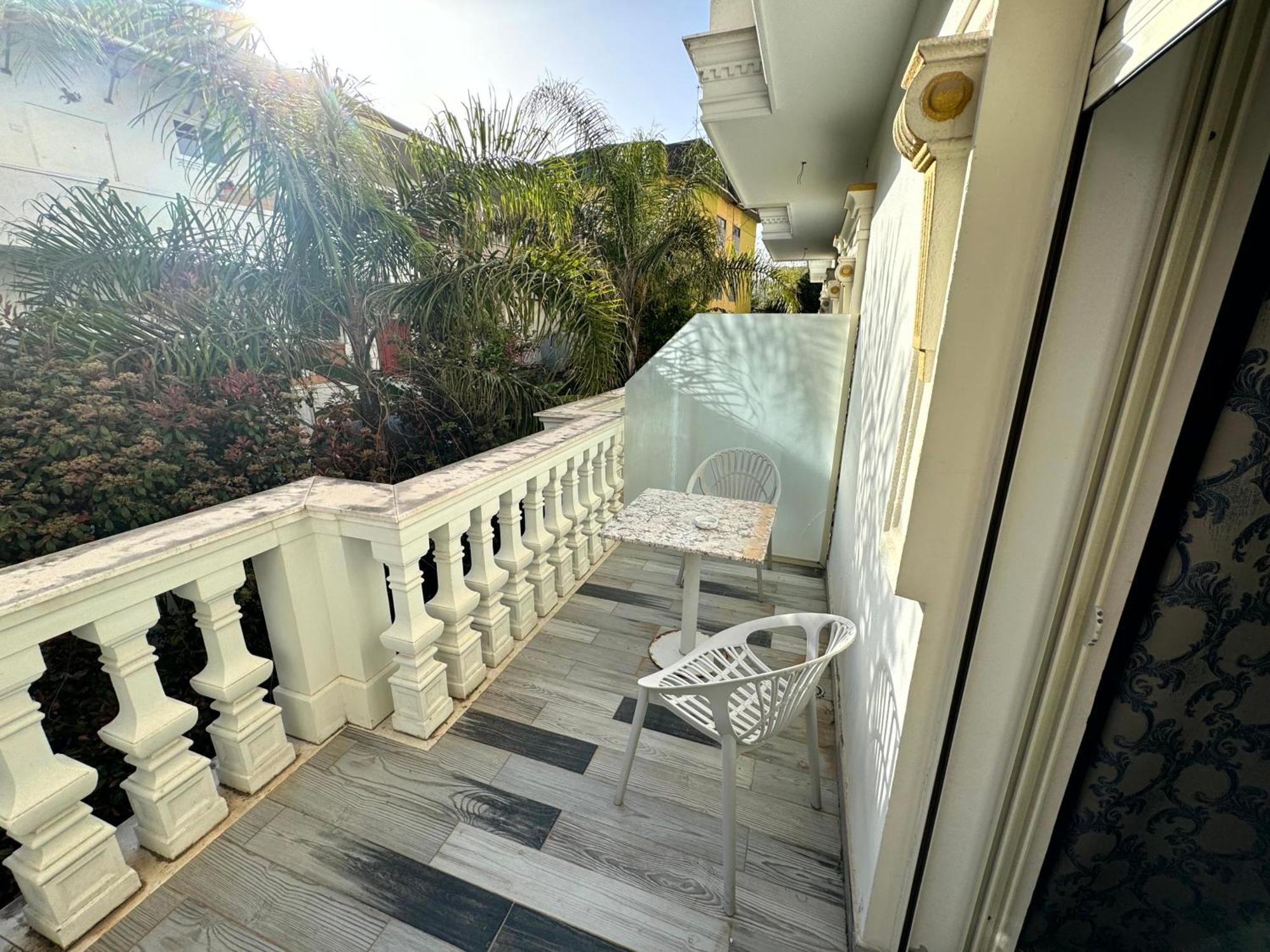 Hotel Antalya - Beach Durrës Esterno foto