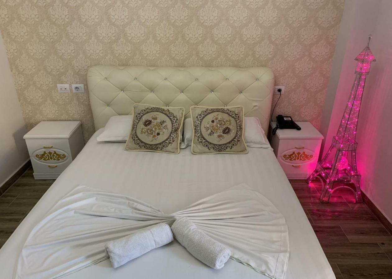 Hotel Antalya - Beach Durrës Esterno foto